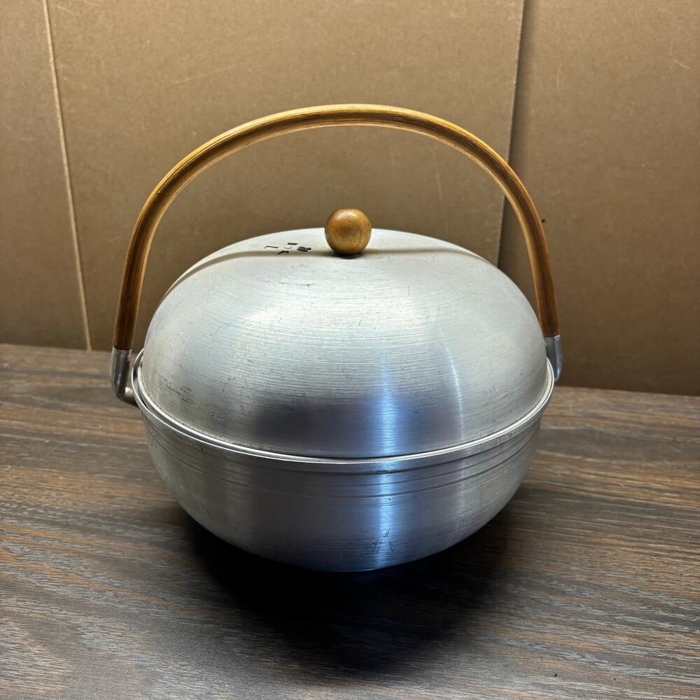 Vintage Mirro Bun Warmer Steamer With Bamboo Handle And Wood Knob